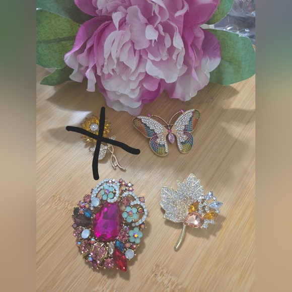 Elegant Multicolor Brooch 3 Piece Set - Picture 5 of 5